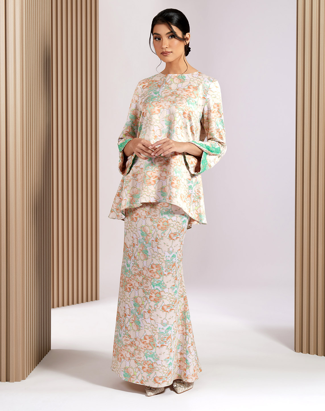 MALYA BAJU KURUNG